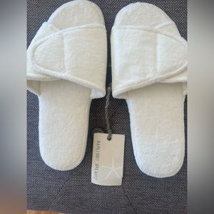 Barefoot Dreams Slippers